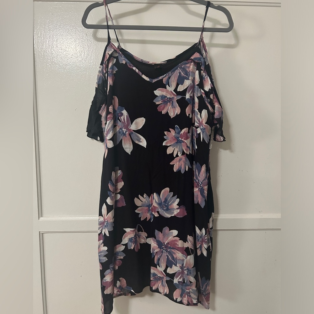NWT. Size L. Summer dress